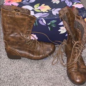 American eagle combat boots
